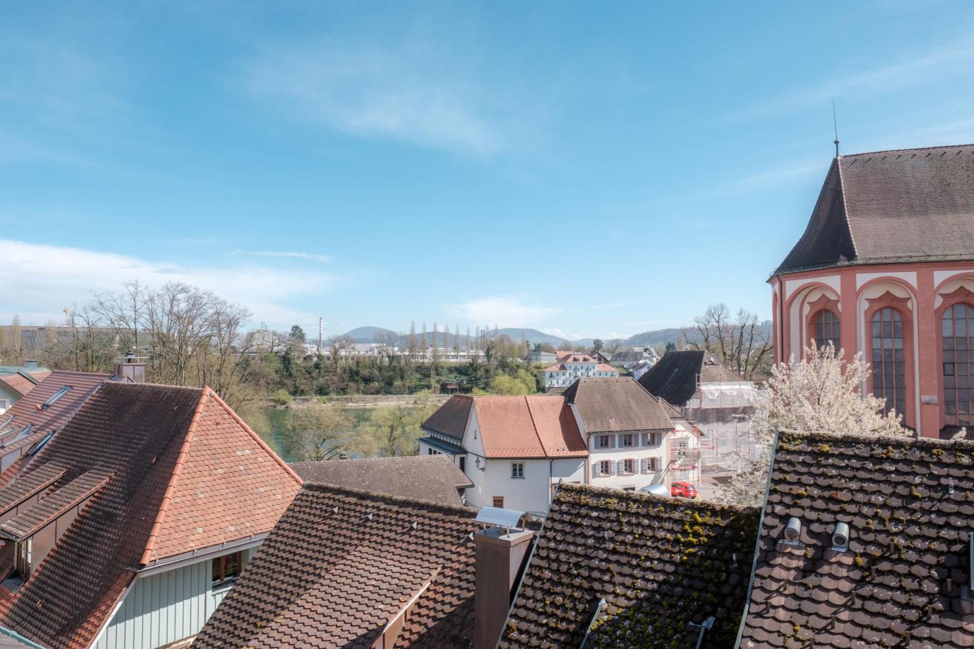 Neu Deluxe Suite Muensterblick, Maisonette, Kingsize Bett, Kueche, Netflix, Aussicht, E-Kamin Bad Säckingen Exterior foto